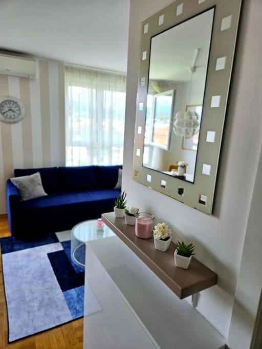 Apartment West View 130